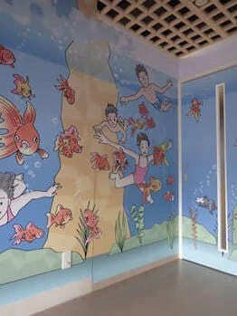 壁面グラフィックにリンク