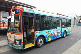 ラッピングバスのデザイン千葉県にリンク